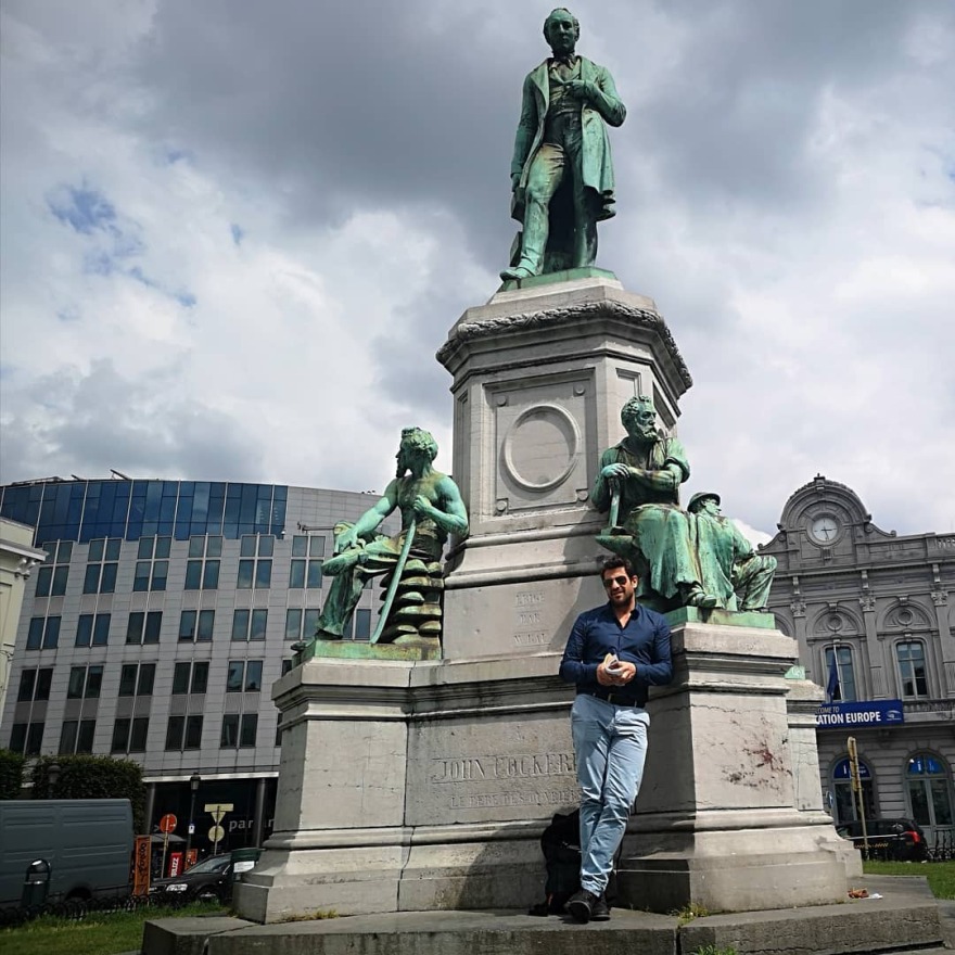 Ο Γεωργούλης χοροπηδάει από τη χαρά του στις Βρυξέλλες