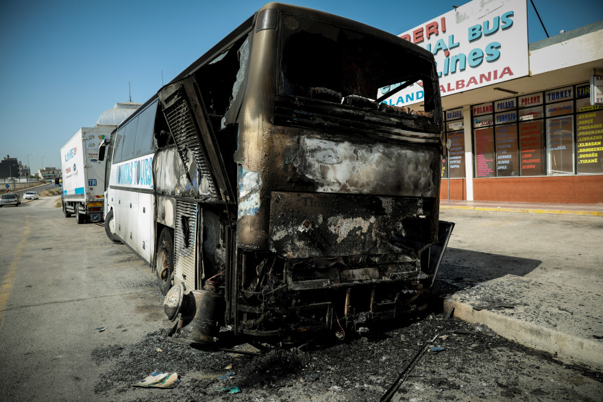 Εμπρησμός τουριστικού λεωφορείου αλβανικής εταιρείας
