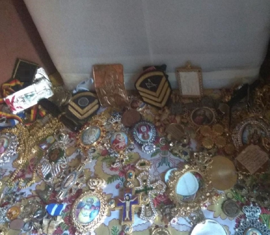 Μονή Ιβήρων: Χρυσά τάματα, βυζαντινά κοσμήματα και νομίσματα, έκλεψε ο Ρουμάνος