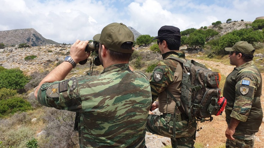 Κρήτη: Άνδρες της ΕΜΑΚ, εθελοντές και κάτοικοι ψάχνουν τον 20χρονο Κοσμά