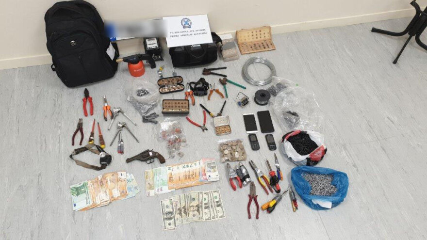 Σπείρα «έκλεβε» ρεύμα «πειράζοντας» τα ρολόγια - Ζημιά 1,5 εκατ. ευρώ για τον ΔΕΔΔΗΕ