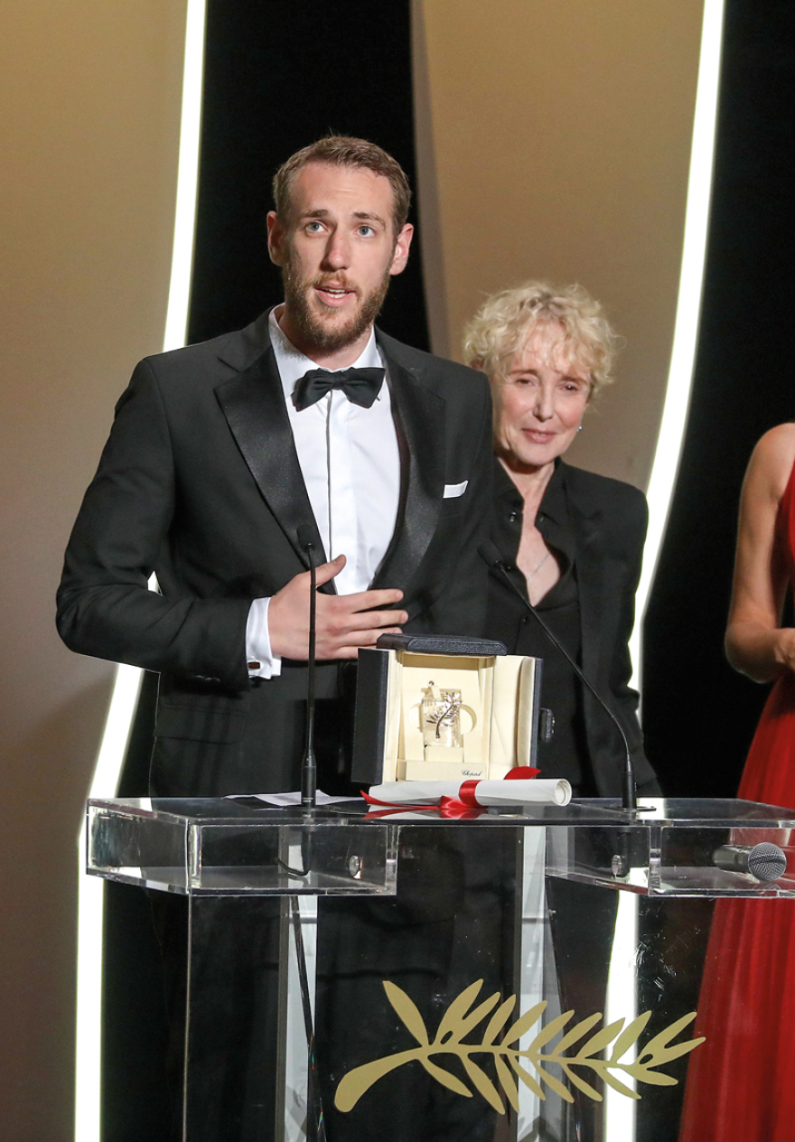 Βασίλης Κεκάτος: Στη σκιά του Χρυσού Φοίνίκα