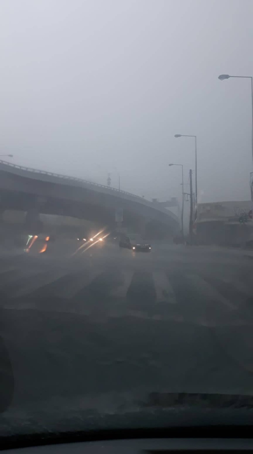 Καιρός: Ισχυρές καταιγίδες στην Αττική - Προσοχή στους κεραυνούς