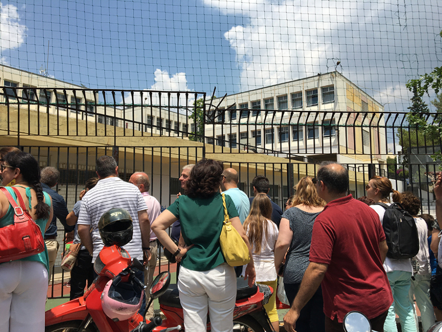 Αναστάτωση στο Βαρβάκειο με τις εξετάσεις εισαγωγής  - Οι μαθητές περίμεναν ώρες!