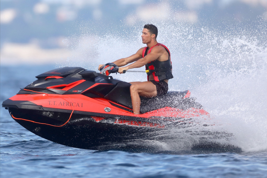 Ο Κριστιάνο Ρονάλντο μετά τη Μεσσηνία συνεχίζει τις διακοπές του στη γαλλική Ριβιέρα