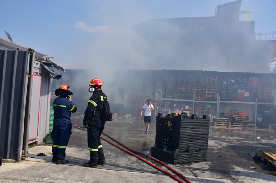 Φωτιά σε σούπερ μάρκετ στο Χιλιομόδι