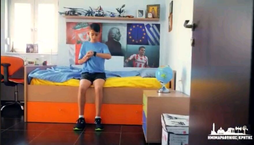 Με τον μικρό Αλέξη και τον μικρό Κυριάκο το ξεκαρδιστικό νέο σποτ για τον Ημιμαραθώνιο Κρήτης