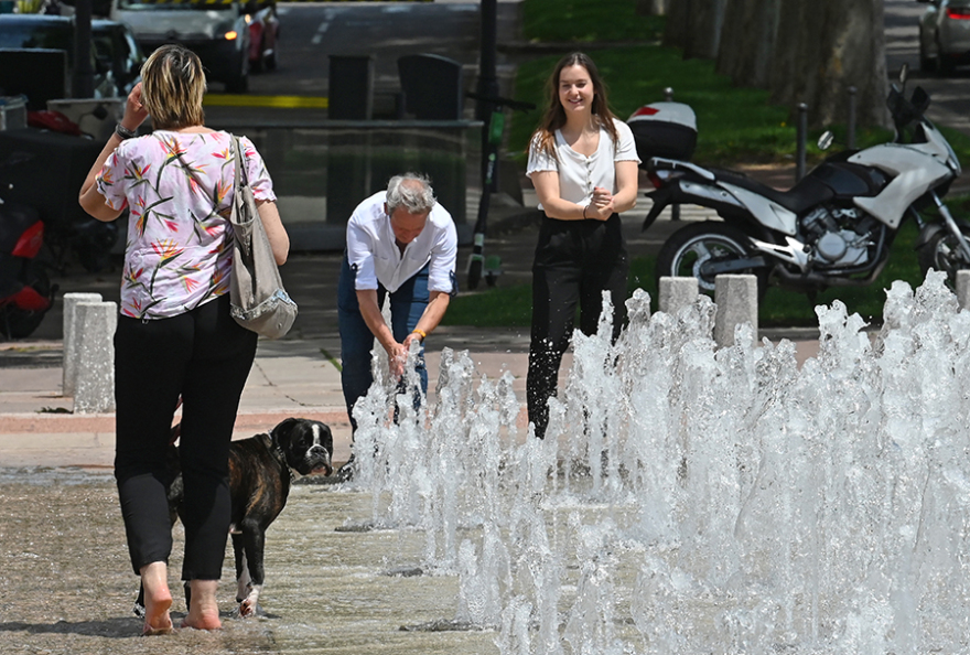 Καιρός: Τα εφιαλτικά σενάρια για το μέλλον του πλανήτη - Τρεις νεκροί στη Γαλλία από τον καύσωνα