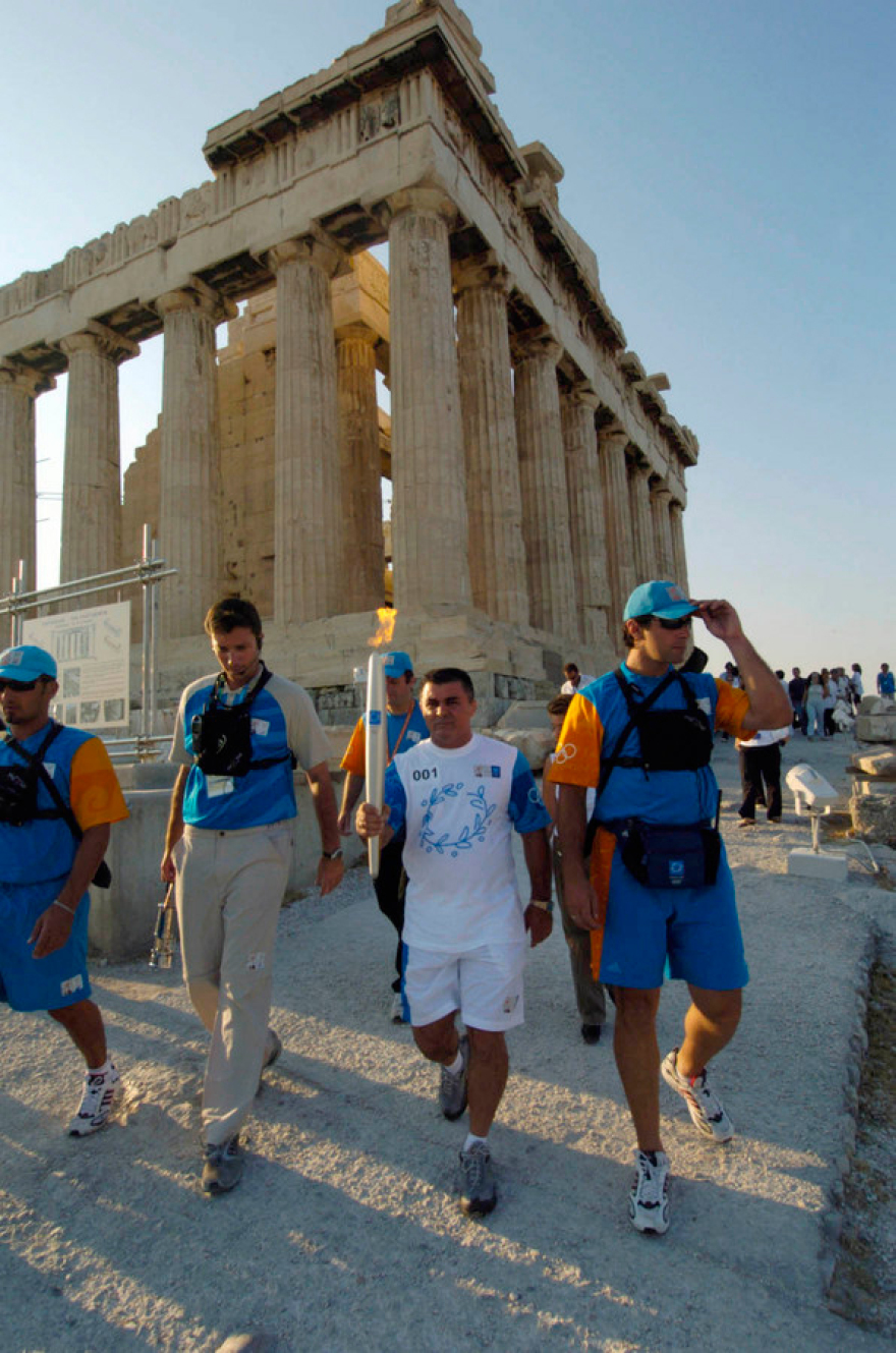 Πέθανε ο Μπάμπης Χολίδης