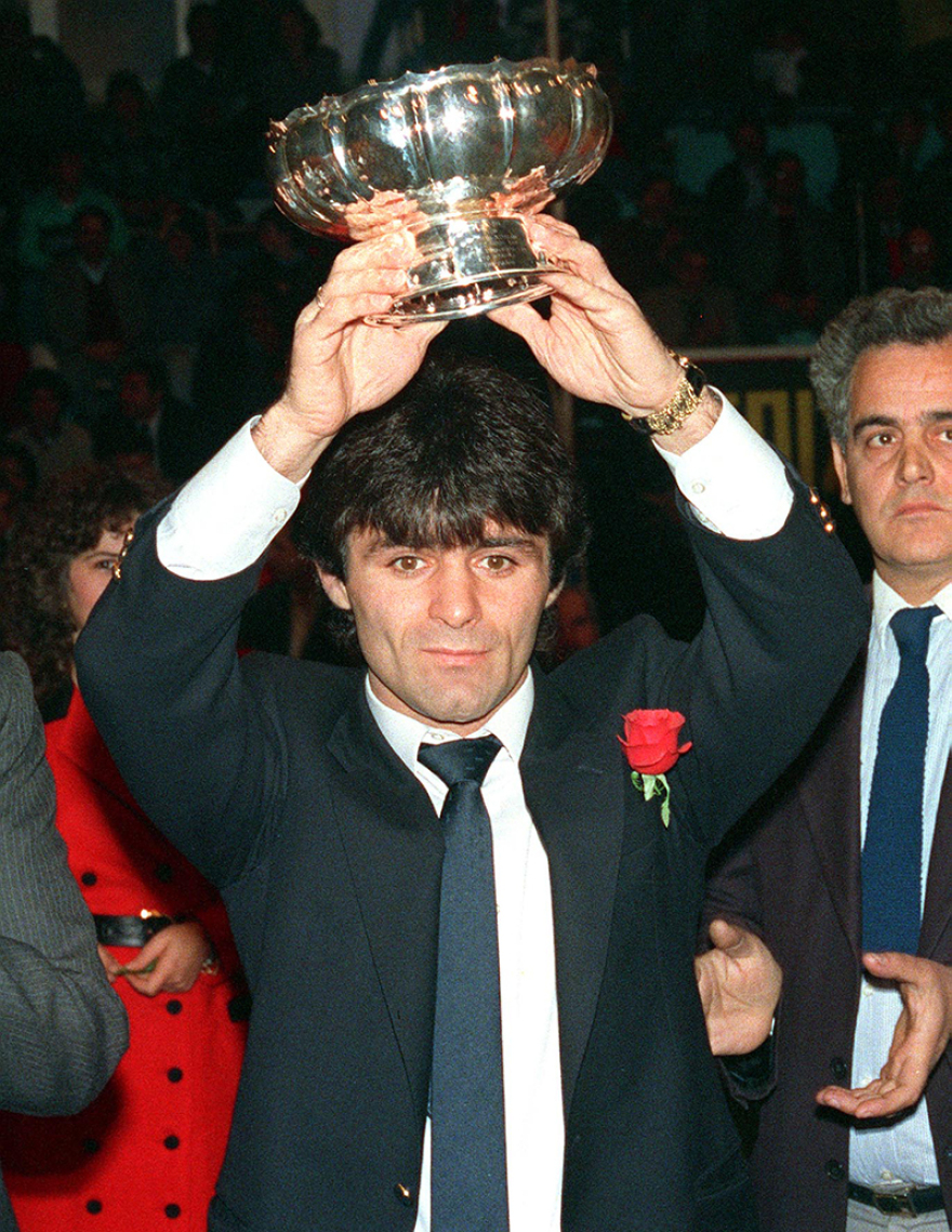 Πέθανε ο Μπάμπης Χολίδης