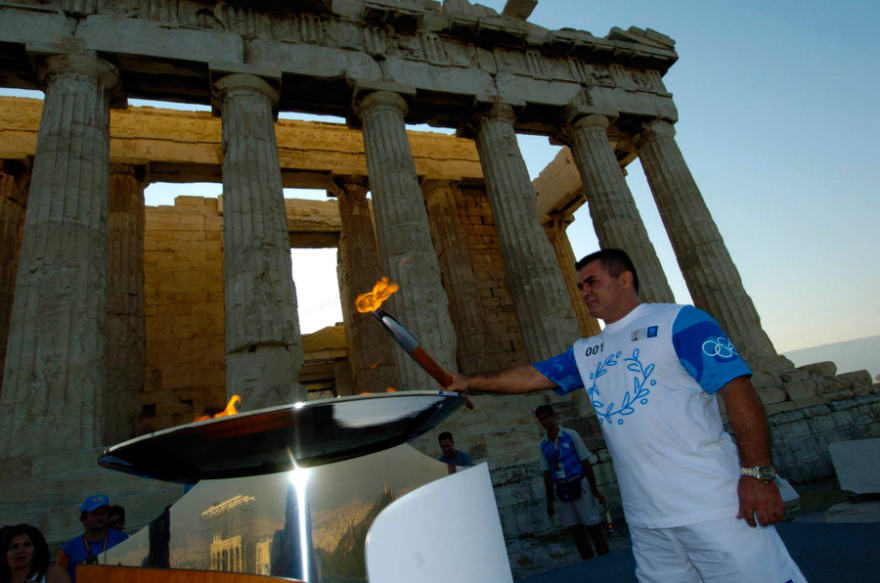 Πέθανε ο Μπάμπης Χολίδης