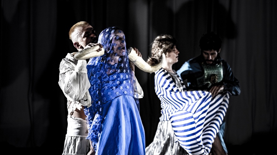 Η ομάδα χορού Griffón φέρνει το "Kaos" στη Μικρή Επίδαυρο