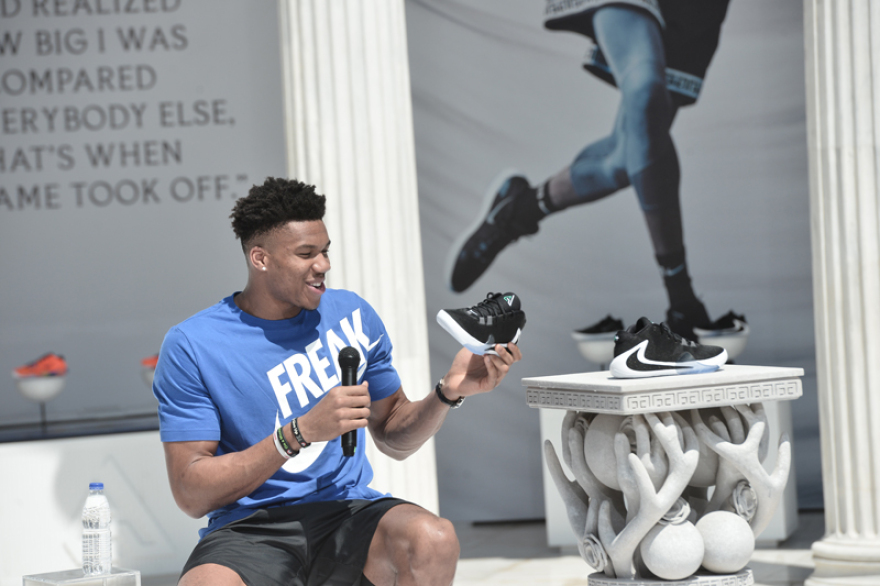  Ο Αντετοκούνμπο στην Αθήνα: Αν εργάζεσαι σκληρά, τα όνειρα γίνονται πραγματικότητα