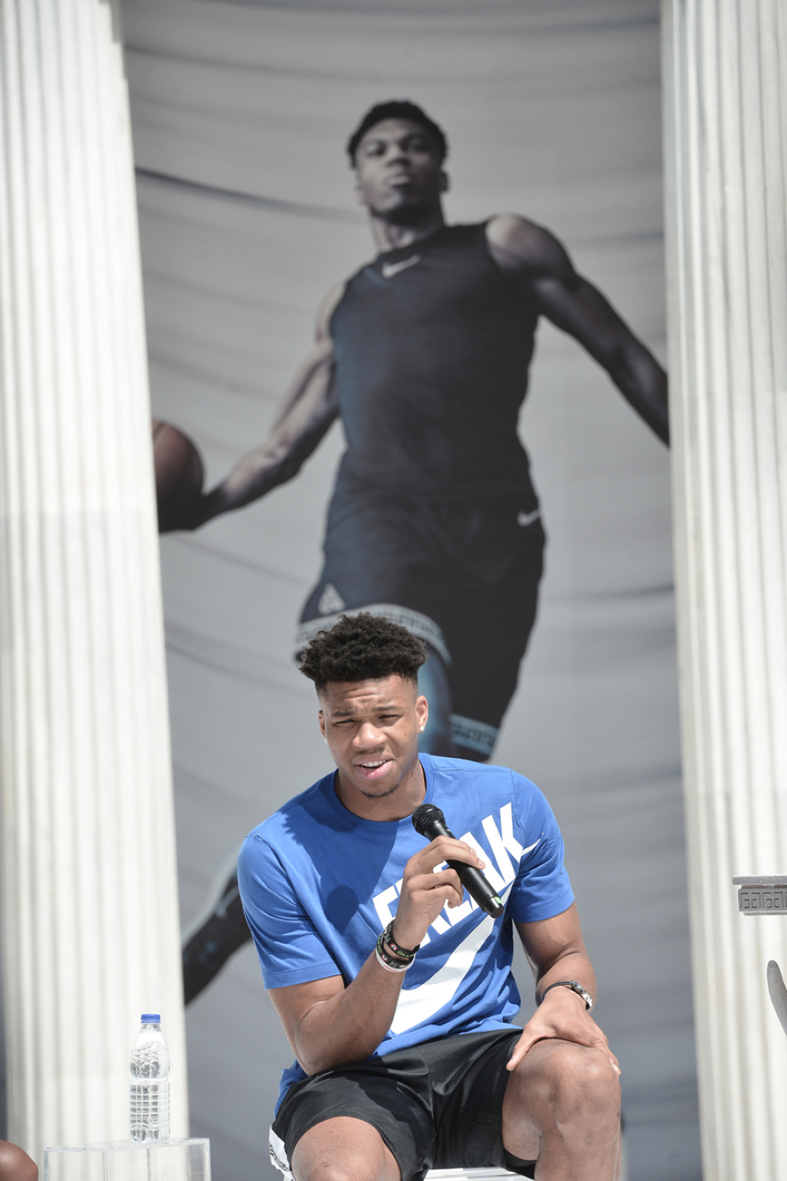  Ο Αντετοκούνμπο στην Αθήνα: Αν εργάζεσαι σκληρά, τα όνειρα γίνονται πραγματικότητα