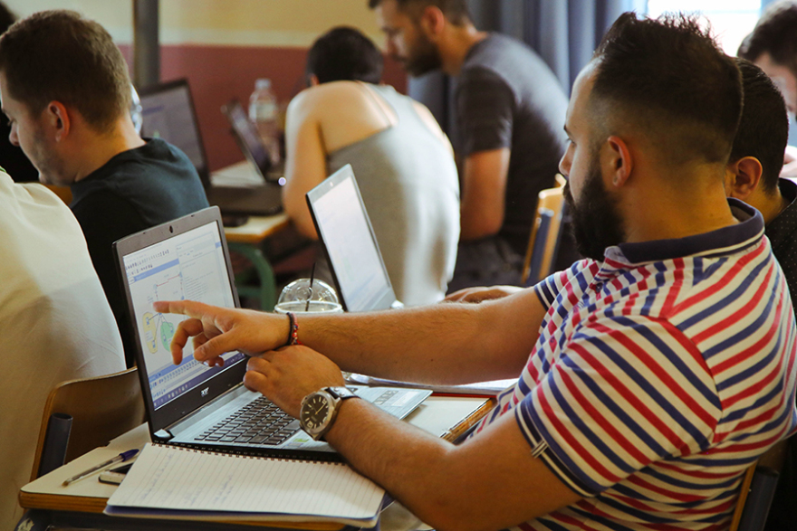 Από το μάθε παιδί μου γράμματα, στο μάθε παιδί μου κώδικα