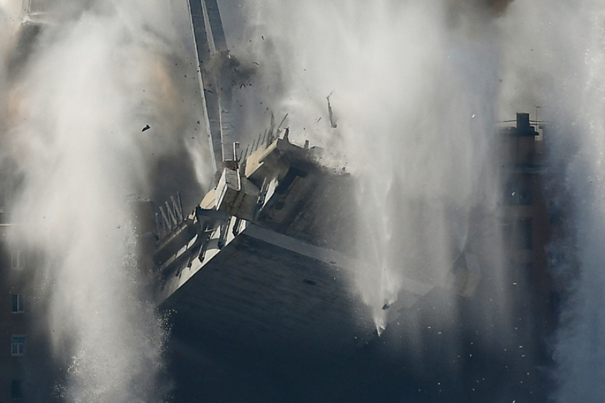 Γένοβα: Εντυπωσιακή κατεδάφιση της γέφυρας που κατέρρευσε και σκότωσε 43 ανθρώπους