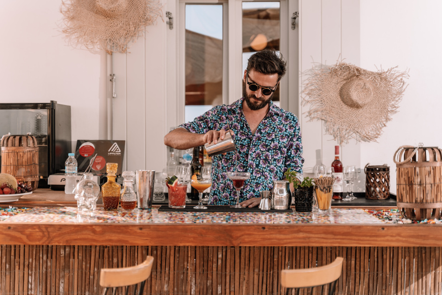 Μύκονος: Οι «Νουσρέτ» των φτωχών