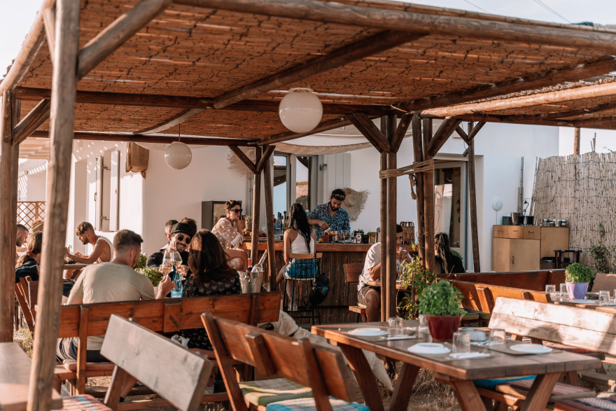 Μύκονος: Οι «Νουσρέτ» των φτωχών