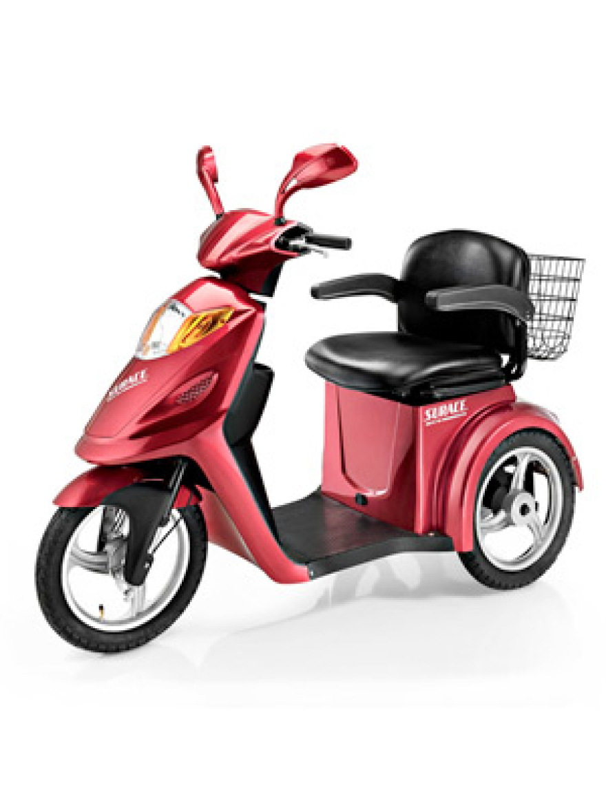 H εξήγηση για τον τύπο με το σκούτερ μέσα στον ηλεκτρικό 