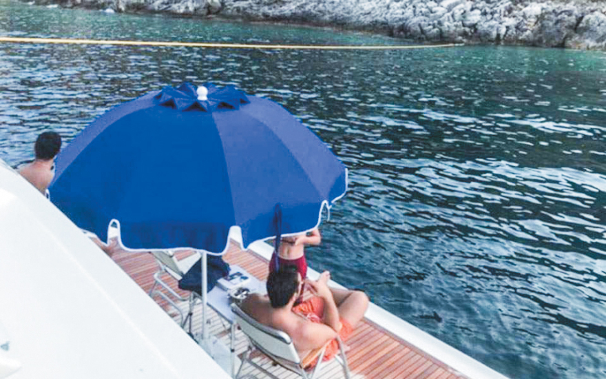 Χρυσό ρουσφέτι στο Καβούρι: Άλλαξαν τον αιγιαλό για χάρη της Κατερίνας Παναγοπούλου