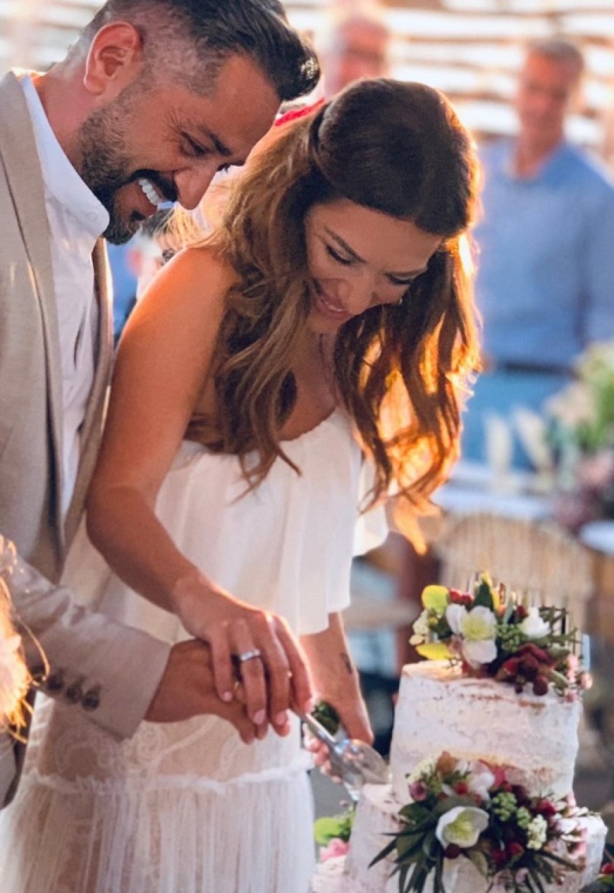 Βάσω Λασκαράκη- Λευτέρης Σουλτάτος: Φωτογραφίες από το γαμήλιο πάρτι τους στη Νάξο