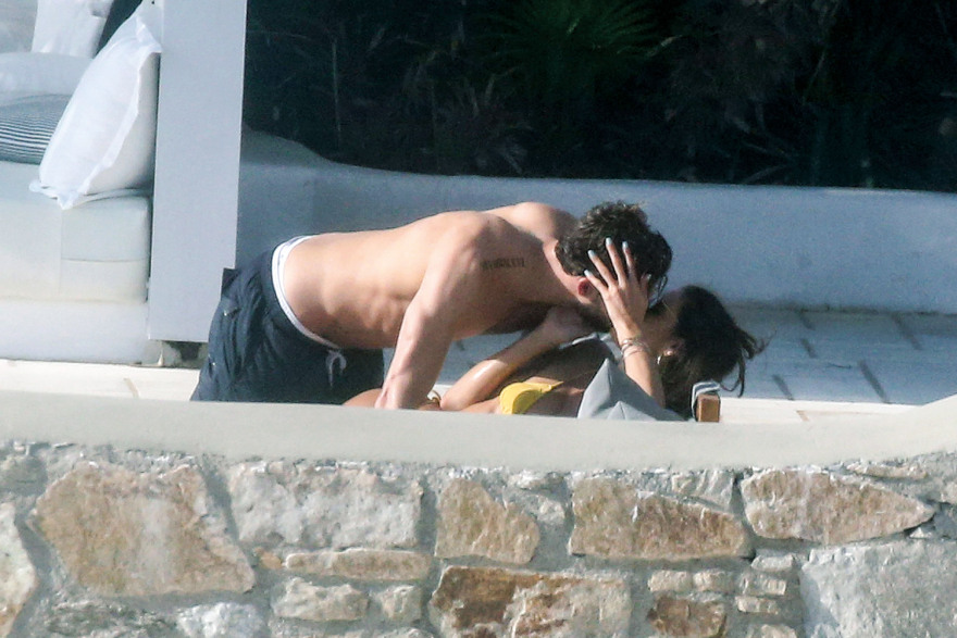 Ιζαμπέλ Γκουλάρτ-Κέβιν Τραπ: Φουλ του έρωτα στη Μύκονο