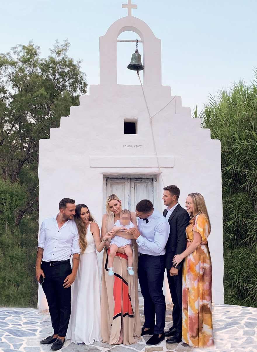 Η πριγκίπισσα Σαρλίν νονά σε βάφτιση στην Αθήνα