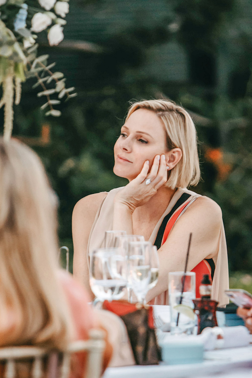 Η πριγκίπισσα Σαρλίν νονά σε βάφτιση στην Αθήνα