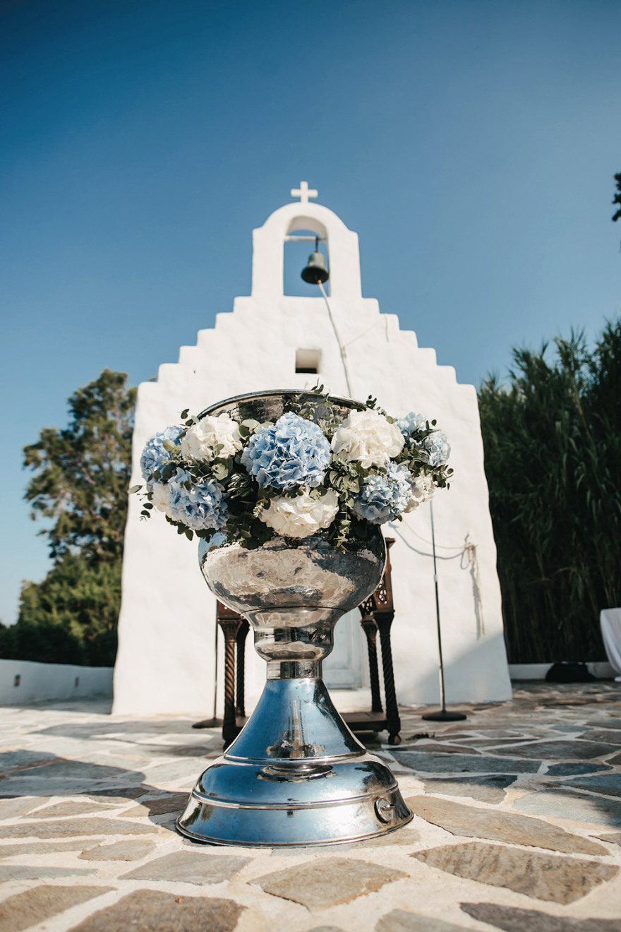 Η πριγκίπισσα Σαρλίν νονά σε βάφτιση στην Αθήνα