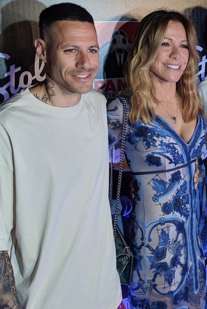 «Παρέλαση» επωνύμων σε καλοκαιρινό πάρτι: Όλες οι εμφανίσεις που έκλεψαν την παράσταση   