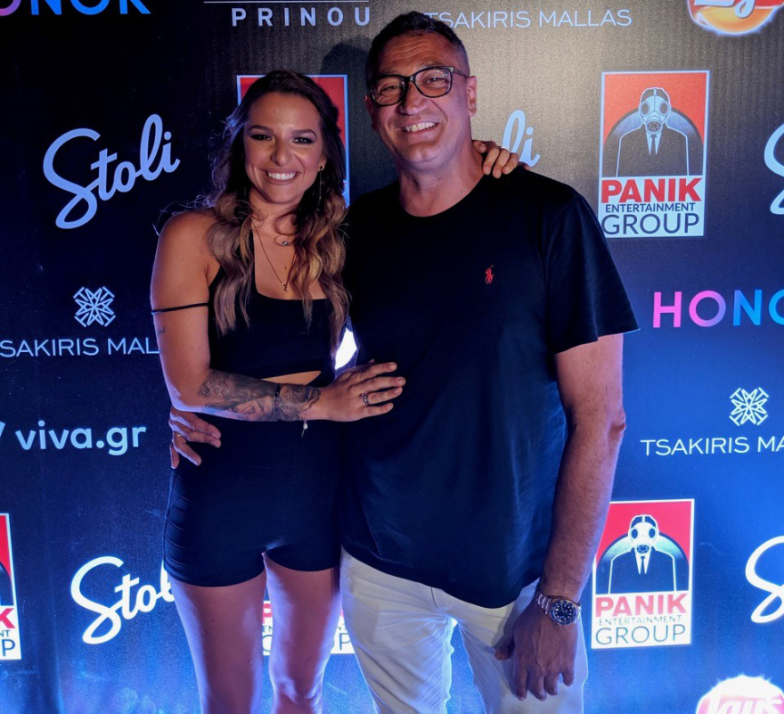 «Παρέλαση» επωνύμων σε καλοκαιρινό πάρτι: Όλες οι εμφανίσεις που έκλεψαν την παράσταση   