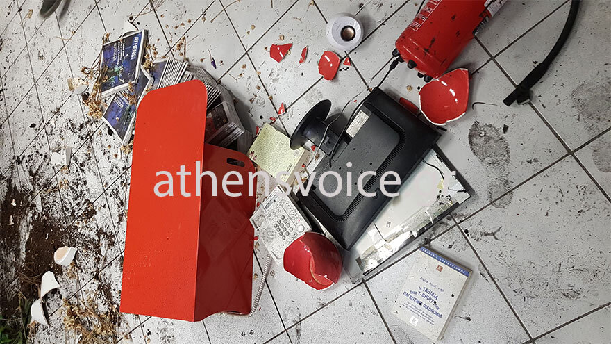 Επίθεση του Ρουβίκωνα στα γραφεία της Athens Voice