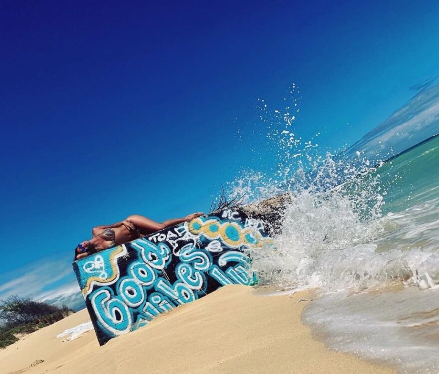 Η Nicole Scherzinger γιόρτασε την 4η Ιουλίου με το μπικίνι της 