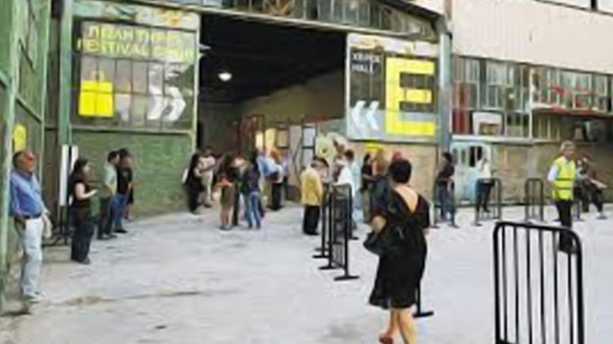 Η …αδέσποτη κριτική χιονοθύελλα