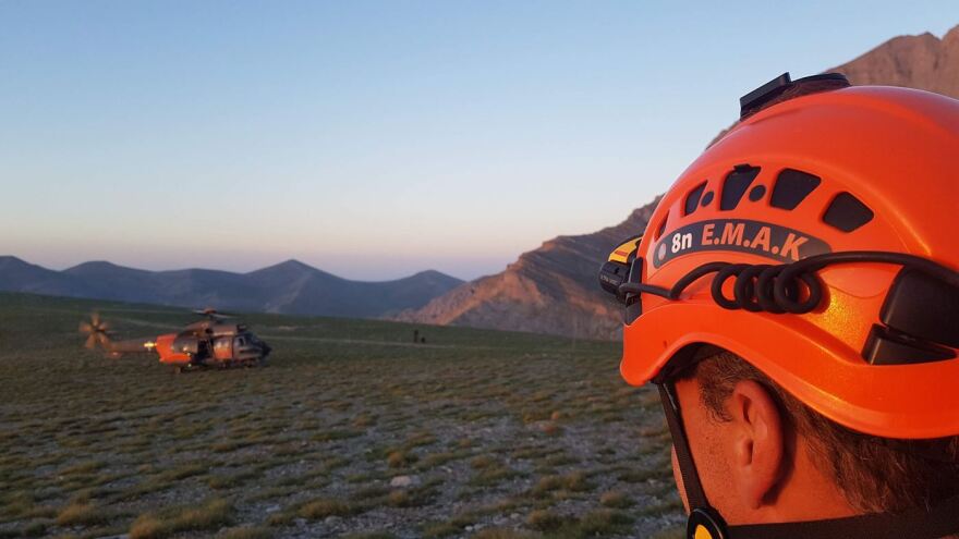 Φωτογραφίες: Καρέ - καρέ η διάσωση γυναίκας στον Όλυμπο