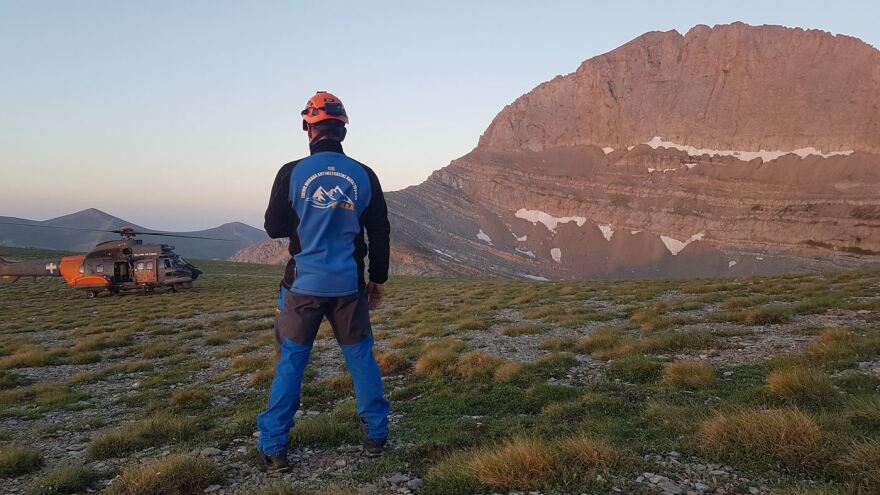 Φωτογραφίες: Καρέ - καρέ η διάσωση γυναίκας στον Όλυμπο