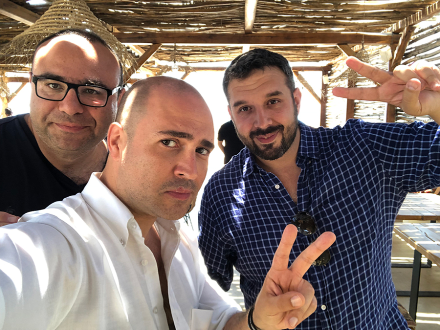 Φωτογραφίες: Το πάρτι του Κωνσταντίνου Μπογδάνου πριν το γάμο στη Νάξο 