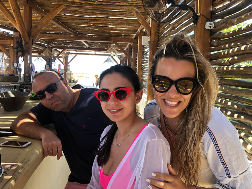 Φωτογραφίες: Το πάρτι του Κωνσταντίνου Μπογδάνου πριν το γάμο στη Νάξο 