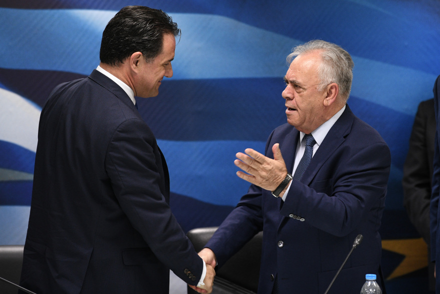 Επενδύσεις, φοροελαφρύνσεις, ασφάλεια, ΔΕΗ και εκκρεμείς συντάξεις, οι προτεραιότητες των νέων υπουργών 