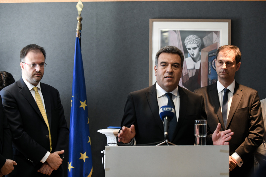 Επενδύσεις, φοροελαφρύνσεις, ασφάλεια, ΔΕΗ και εκκρεμείς συντάξεις, οι προτεραιότητες των νέων υπουργών 