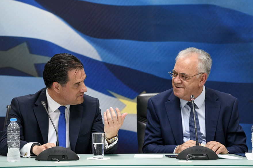 Υπουργείο Ανάπτυξης και Επενδύσεων: «Θα είμαι εδώ κάθε μέρα, δεν θα κάνω διακοπές» δήλωσε ο Άδωνις