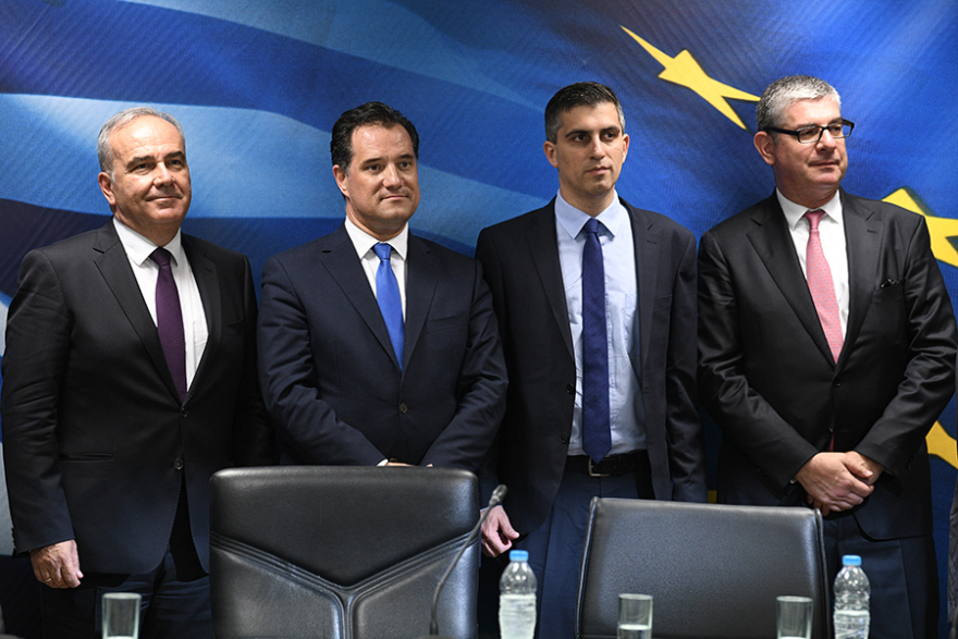 Υπουργείο Ανάπτυξης και Επενδύσεων: «Θα είμαι εδώ κάθε μέρα, δεν θα κάνω διακοπές» δήλωσε ο Άδωνις