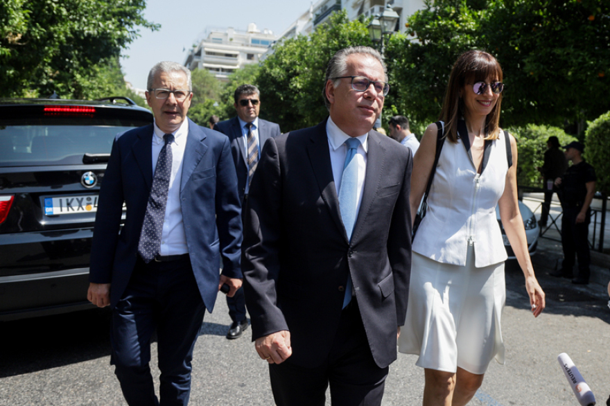 Με θρησκευτικό όρκο ορκίστηκε η κυβέρνηση του Κυριάκου Μητσοτάκη