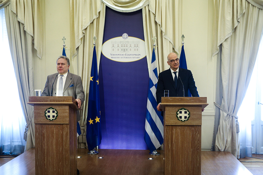 Δένδιας: Θα επιδιώξουμε τη συναίνεση στην εξωτερική πολιτική