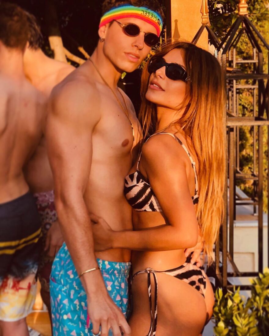 Η Ελευθερία Ελευθερίου ποζάρει για πρώτη φορά με τον νέο της σύντροφο