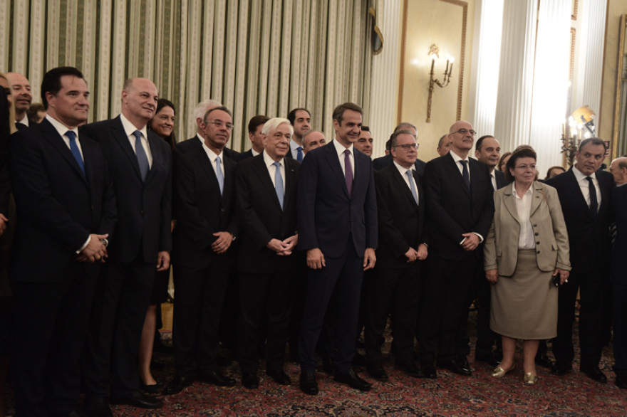 Με θρησκευτικό όρκο ορκίστηκε η κυβέρνηση του Κυριάκου Μητσοτάκη