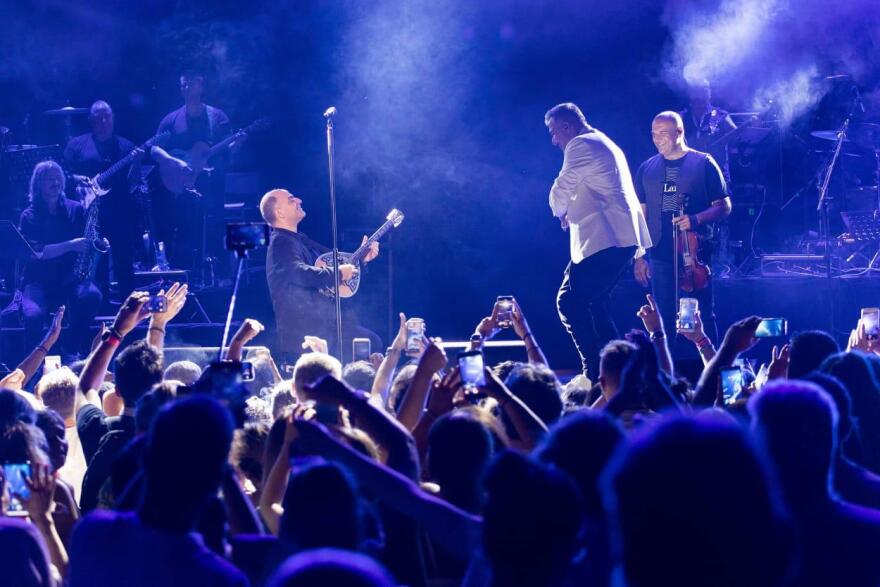 Αντώνης Ρέμος & UB 40: Αποθέωση στη Θεσσαλονίκη