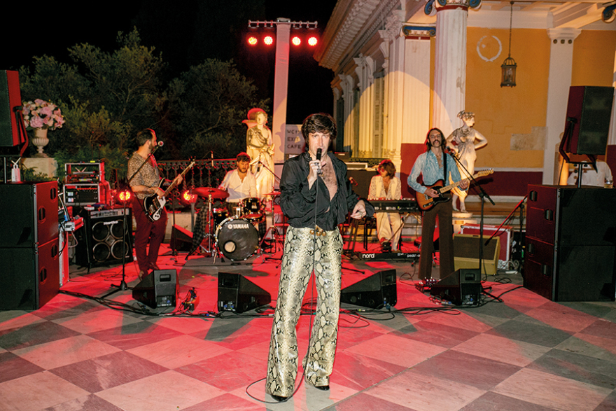 Δήμητρα και Γιάννης Κούστας: Μυθική βάφτιση στην Κέρκυρα