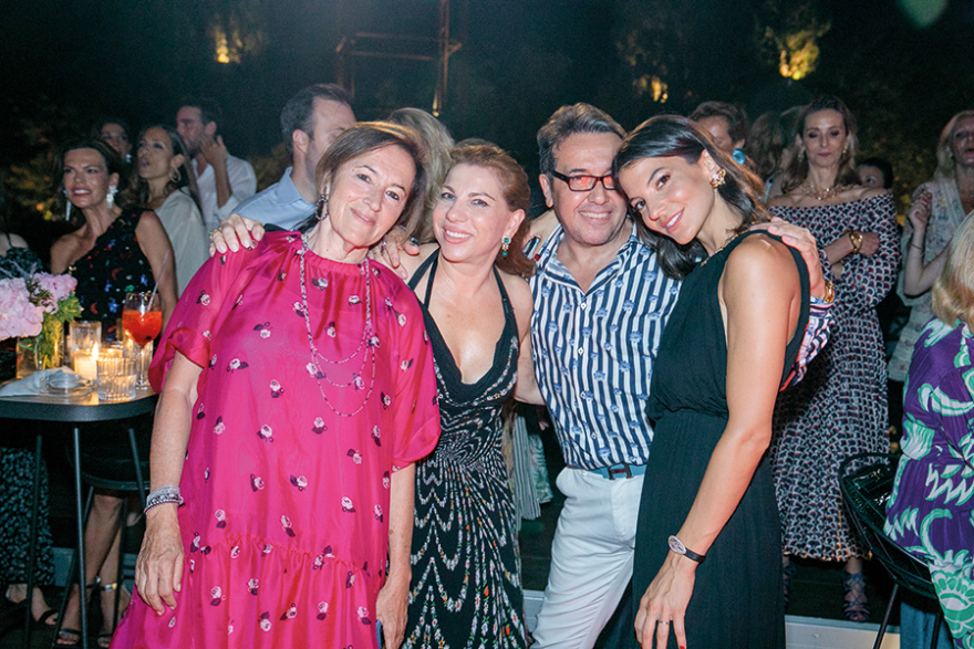 Δήμητρα και Γιάννης Κούστας: Μυθική βάφτιση στην Κέρκυρα