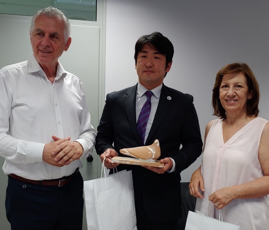 Αδελφοποιήθηκαν ο δήμος Περιστερίου με τον ιαπωνικό δήμο Μισάτο